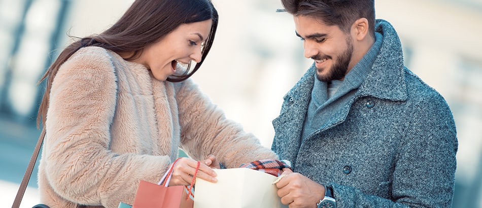 Couple with shopping bags